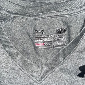 workout shirt- v neck